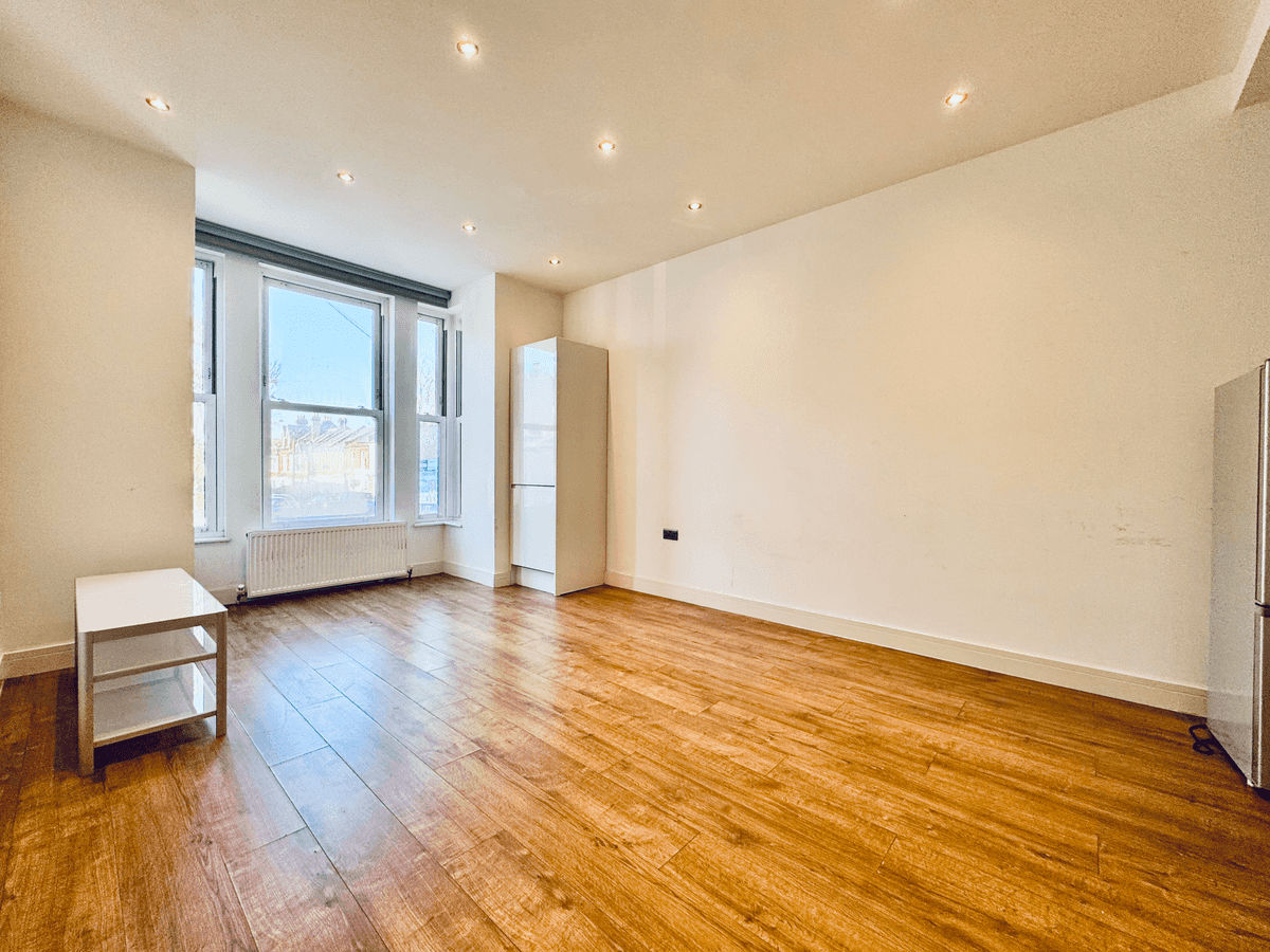 Open Plan Reception/Kitchen One